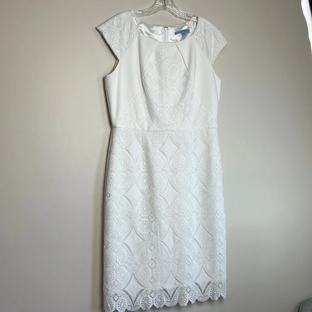 ANTONIO MELANI White Lace Cap-Sleeve Round Neck Sheath Dress Size 12